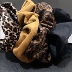 Camila Coelho Sunday State | Leopard/Fall Velvet Scrunchie Collection Photo 5