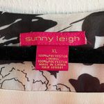 Sunny Leigh  Blouse Floral Short Sleeve Scoop Neck Ruffle Peplum Hem Sz XL EUC Photo 4