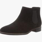 Clarks  Women’s Boots size 8.5 Photo 0