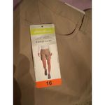 Eddie Bauer  Rainier shorts women rip stop size 16 light khaki NEW Photo 3