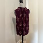 Loft Women's Blouse Medium Plum Purple & Floral Sleeveless Ruffle Collar Blouse. Photo 12