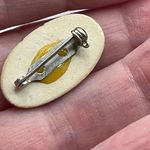 Artisan Vintage brooch   hand painted flower on ceramic. Photo 3