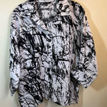 John Mark  White Black Abstract Top Medium Photo 0