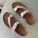 White Mountain  Happier Wedge Sandal | White Floral | Size 9M Photo 4