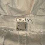 Venus Women's  chino shorts white women’s size 6 Photo 4