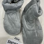 Womans Vibrating Shoe Slipper Massages And Vibrates Large Gray Size 11 Photo 0