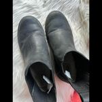 UGG  Women's Classic Ankle Chelsea Boots - Size 6 Photo 4