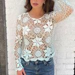 Chadwick's Beautiful  vintage crochet top with floral details sz M Photo 0
