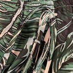 Famulily Women's Plunge V Neck Tropical Printed Romper Green White Size Medium Photo 7
