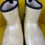 UGG  Classic Clear Mini Size 8 USA Water Repellent Cream Color Women’s Photo 2