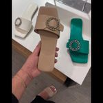 Nordstrom Leyla  slides 8.5 Photo 3