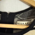 Alice + Olivia - Black & White Aztec Print Dress W/ Flared Hem Sz XS Photo 8