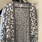 Cheetah print gray white cardigan Photo 0