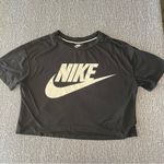 Nike Cropped T-Shirt Photo 4