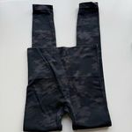 Spanx Look at Me Now Seamless Cropped Legging Size Small Photo 2