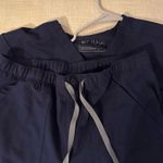 FIGS Men’s  scrub set Photo 3