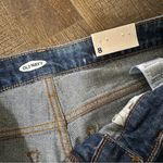 Old Navy New With Tags  Mid Rise Size 8 Blue Jean Shorts Distressed 5” Inseam Photo 4