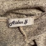 Aiden Y || Tan/black top Photo 1