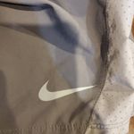 Nike  Dri-FIT Light Gray Shorts Size LARGE womens Photo 2