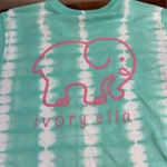 Ivory Ella  Green Tie-Dye T-Shirt Elephant Logo Unisex Adult Large Pocket Tee​ Photo 5