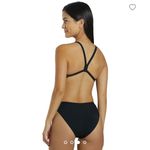 Arena Women's Solid Challenge Back One Piece Swimsuit Photo 1