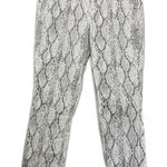 NYDJ , tummy lift technology,‎ skinny jeans women’s size 6 Photo 0