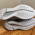 Nike  Quest 5 Road Running White/Metallic Silver  DD9291-100 Size 9 Photo 6