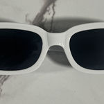 Princess Polly Sunglasses  Photo 0
