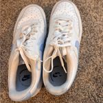 Nike  Women's Court View Low Sneakers, Carolina Blue & White Photo 7