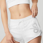 Alo Yoga Shorts Photo 0