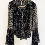 Free People  printed Boho flare sleeve blouse EUC Photo 9