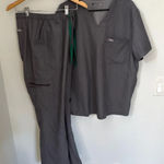 FIGS  Scrub Set Women’s Photo 0