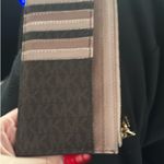 Michael Kors  Wallet Photo 4