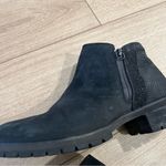 The North Face  Women’s Bridgeton Black Leather Zip Ankle Bootie Size 8 Photo 2