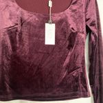 ASTR Velvet Top small Photo 1