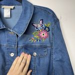 Alfred Dunner  Women’s Light Wash Denim Jacket Floral Butterfly Embroidered 1X Photo 3
