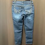 Wallflower Ankle Cropped Jeans with Distinctive Fading, Size 5 (BROKEN ZIPPER) Blue Photo 3