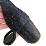 EUC ELF Leather Heeled Whipstitch Sandals Black Size 7.5 Photo 8