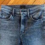 MOTHER Denim Insider Crop Step Fray Jeans in Train Stops Wash Size 25 Black Photo 4