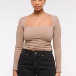 Abercrombie & Fitch Abercrombie Curve Love High Rise Mom Short Photo 5