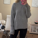 Jennifer Lopez  Sweater Photo 0