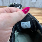 Vans  Unisex Men's 6.5 / Women's 8.0 Old Skool Black/White Lace Up Low Top Shoes‎ Photo 4