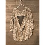 Leopord‎ print shirt cutout back small Gray Photo 2