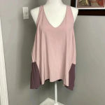 Athleta  Swing Forward Pleated Tank Top Size Large NWT Photo 1