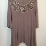 Gorgeous Flowey Top embroidered neckline Size 1X Photo 2
