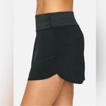 Outdoor Voices NWT Hudson 4" Inseam Tennis Skort in Black/Gray- Size Small Photo 2