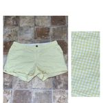 Old Navy Yellow & White Gingham Print Mid Rise Chino Short Pockets Shorts Size 6 Photo 1