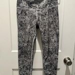 Athleta Women’s Elation graffiti 7/8 tight Leggings Size SP Activewear Photo 2