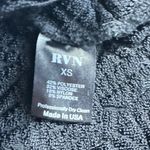 RVN Cropped Tank Top Women's XS Black Textured Scoop Neck‎ Wide Strap Photo 4