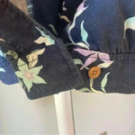 Duluth Trading Womens Floral wrap top Shirt Navy Size Small S Photo 10